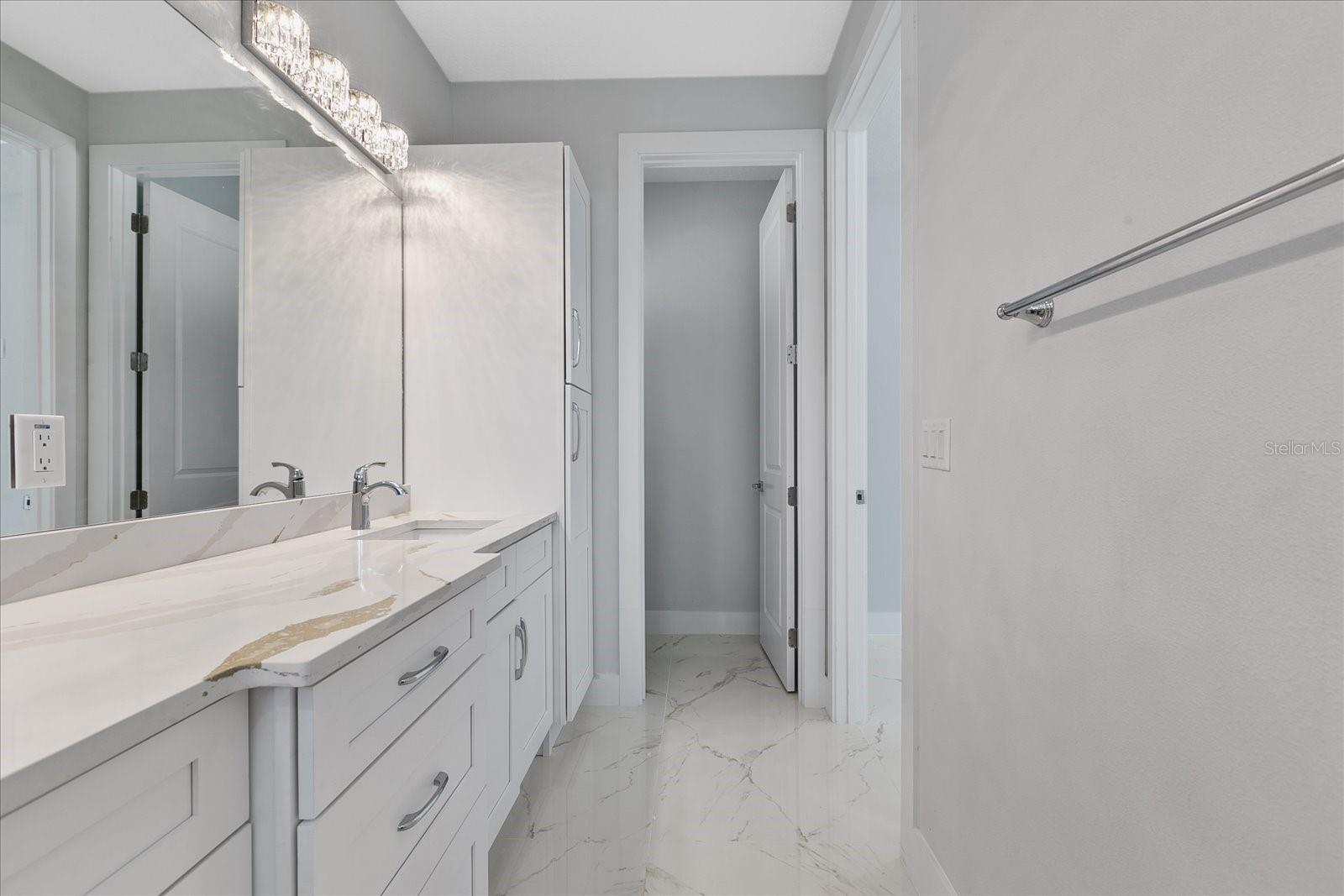 7214 BLOSSOM AVE, TAMPA, FL, 33614