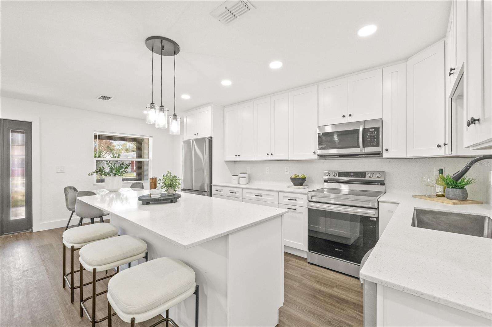 6808 S CORTEZ AVE, TAMPA, FL, 33616