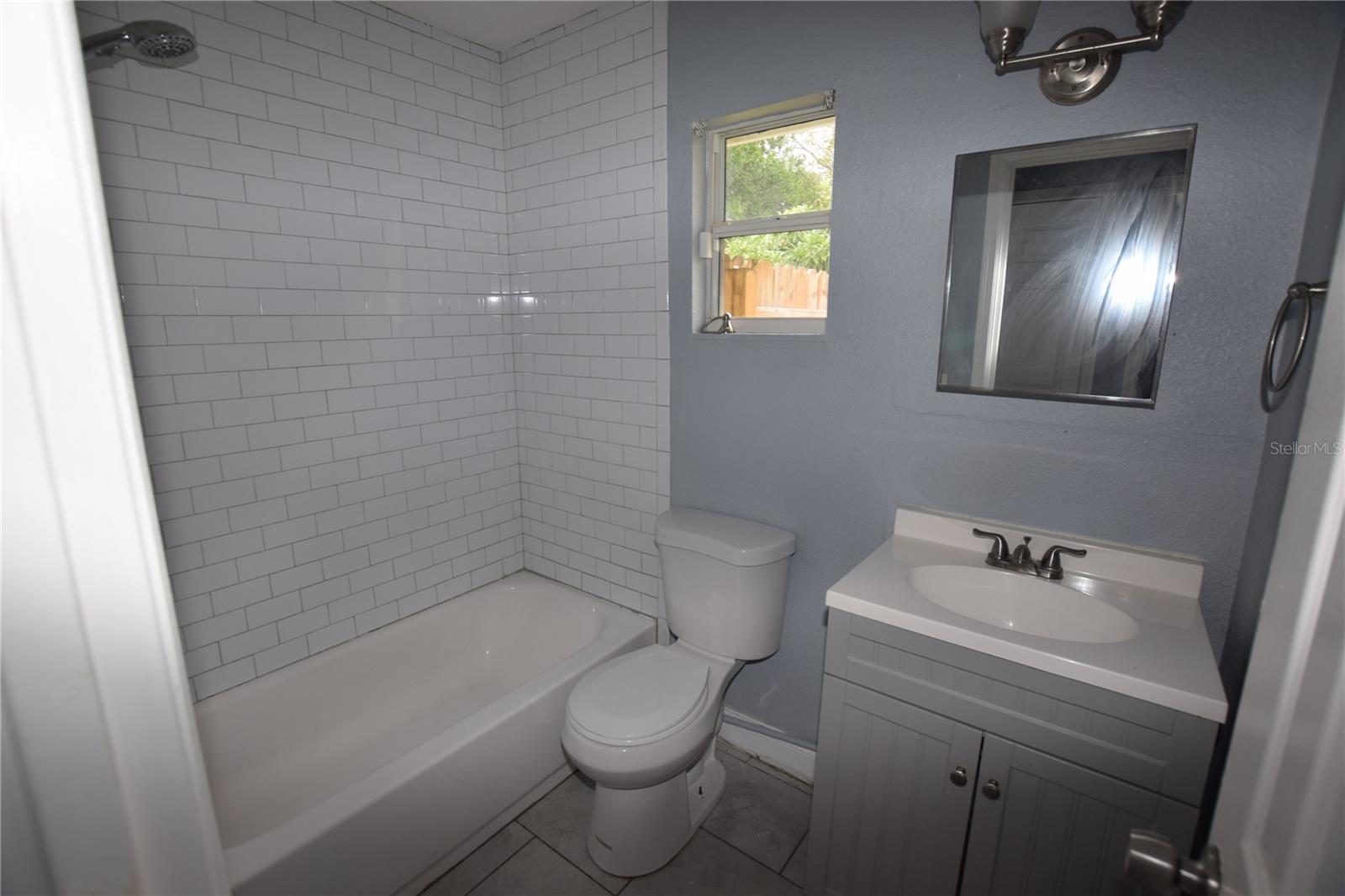 4941 N PINE HILLS RD, ORLANDO, FL, 32808