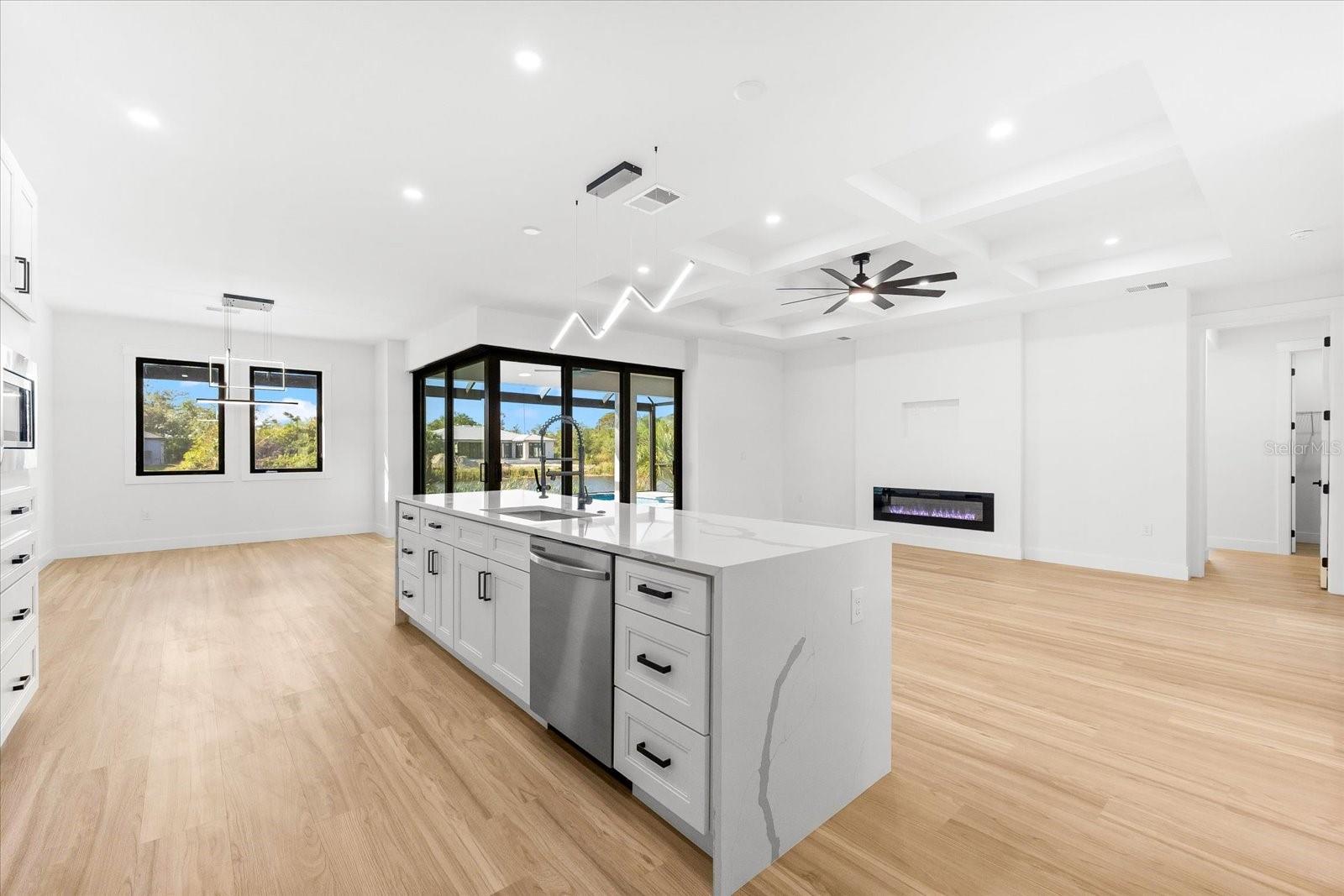10107 BOYLSTON ST, PORT CHARLOTTE, FL, 33981