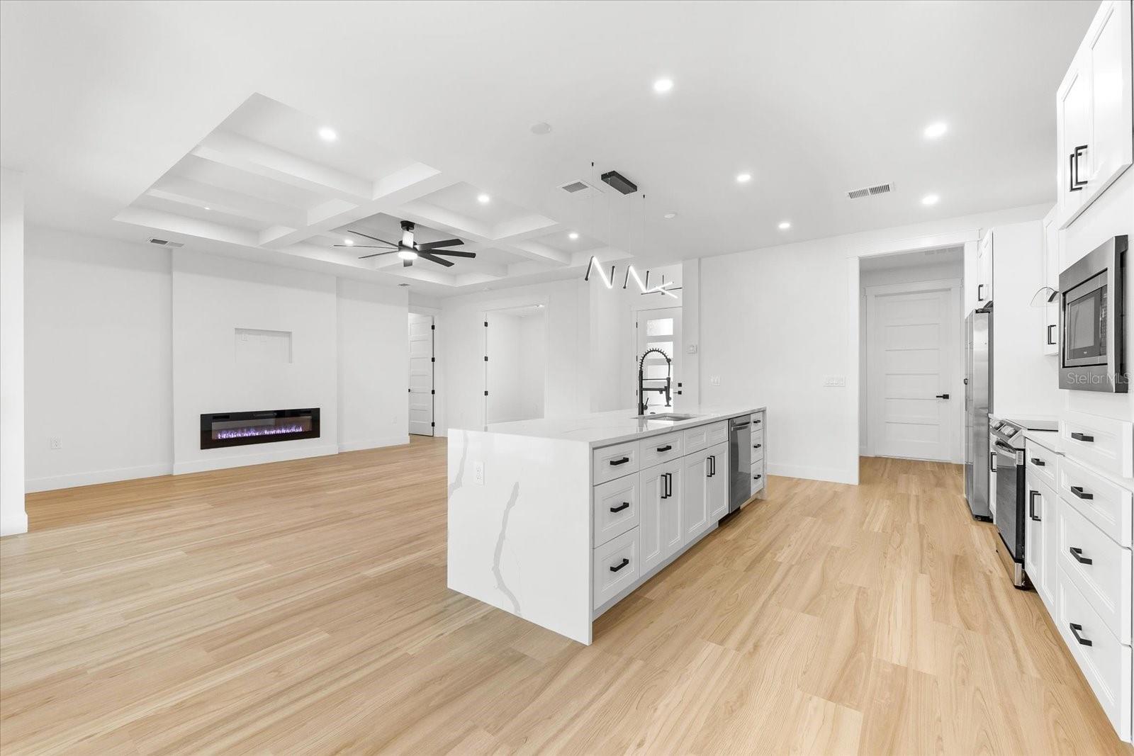 10107 BOYLSTON ST, PORT CHARLOTTE, FL, 33981
