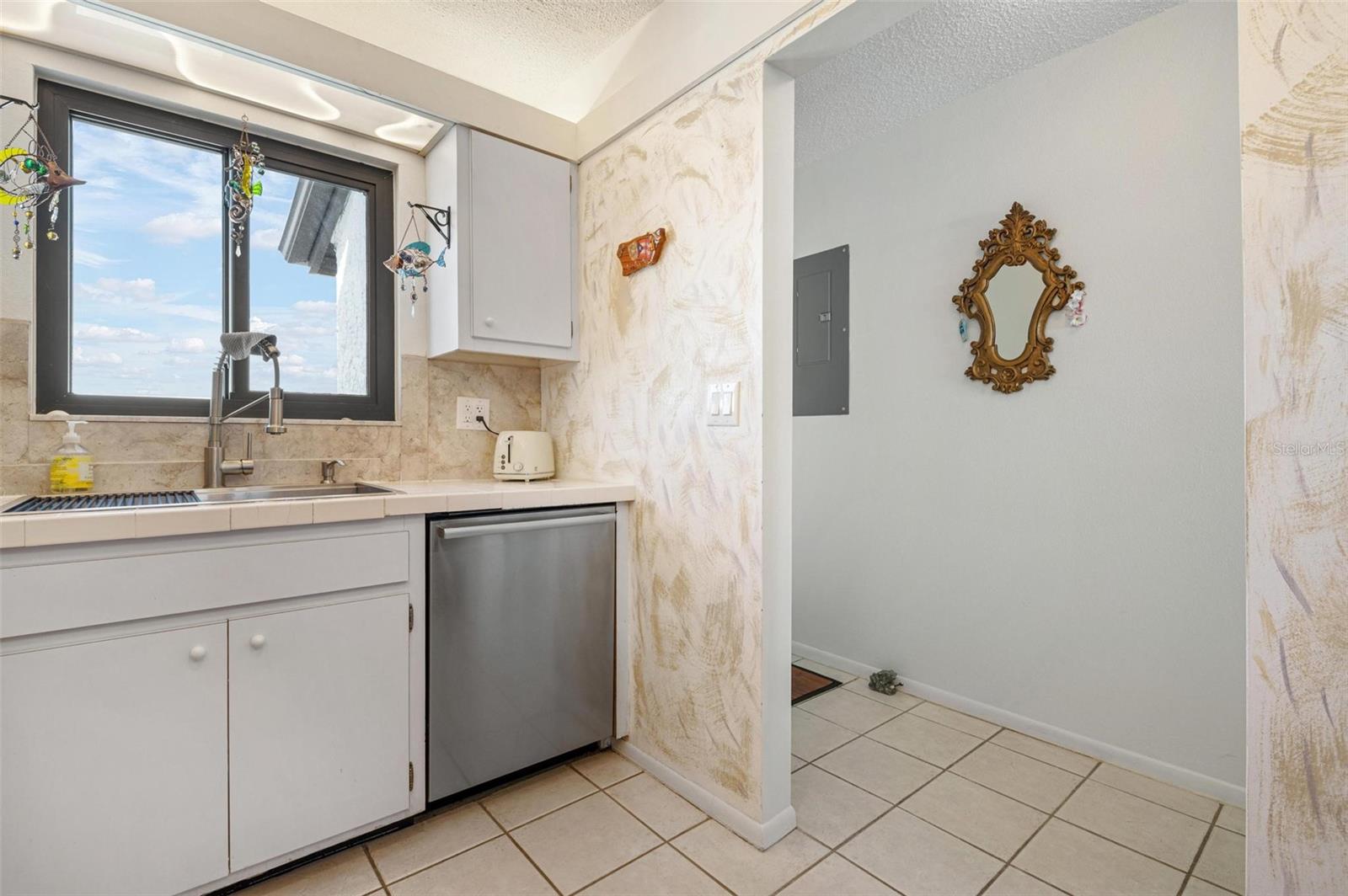 1624 STICKNEY POINT RD #401, SARASOTA, FL, 34231