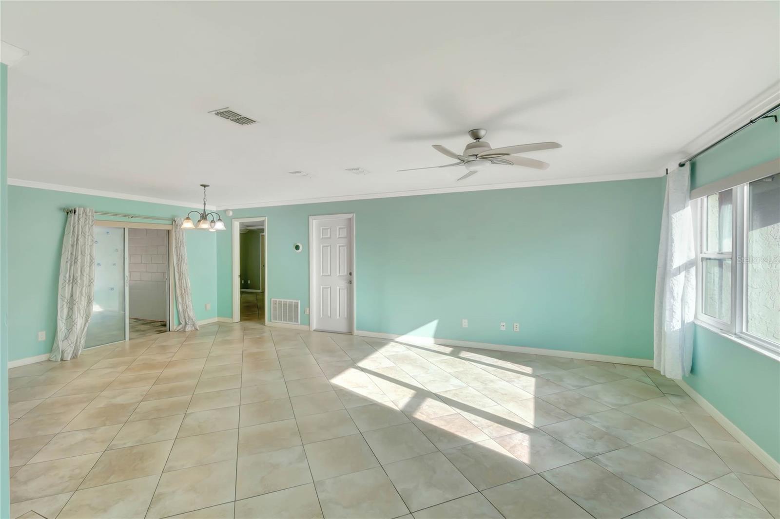 608 GROVEWOOD AVE, SANFORD, FL, 32773