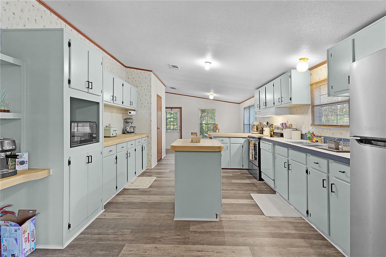 806 SUMMIT ST, LADY LAKE, FL, 32159