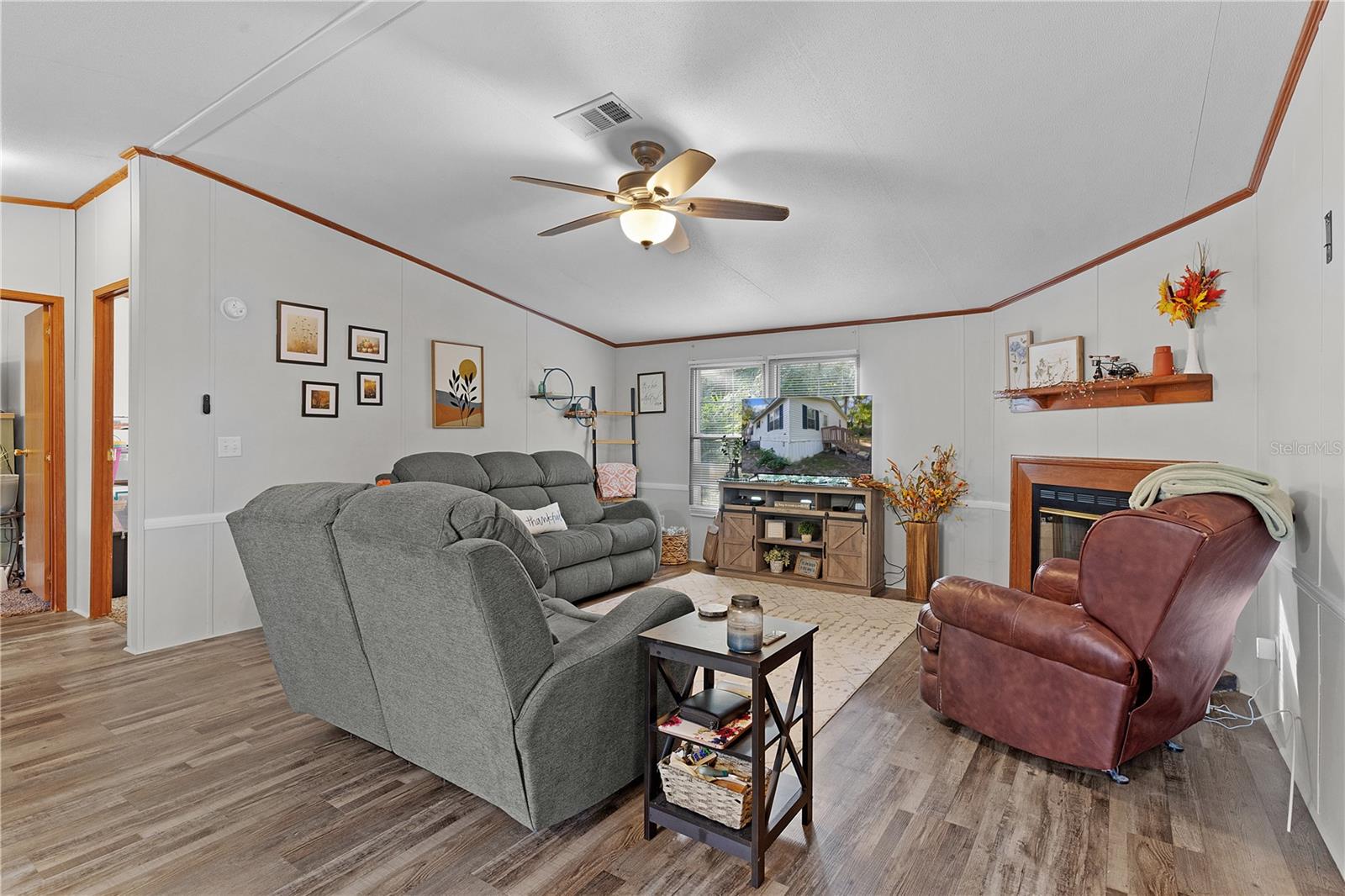 806 SUMMIT ST, LADY LAKE, FL, 32159