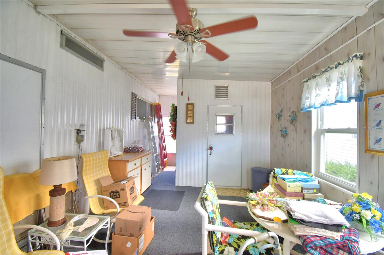 P4932743 Property Photo