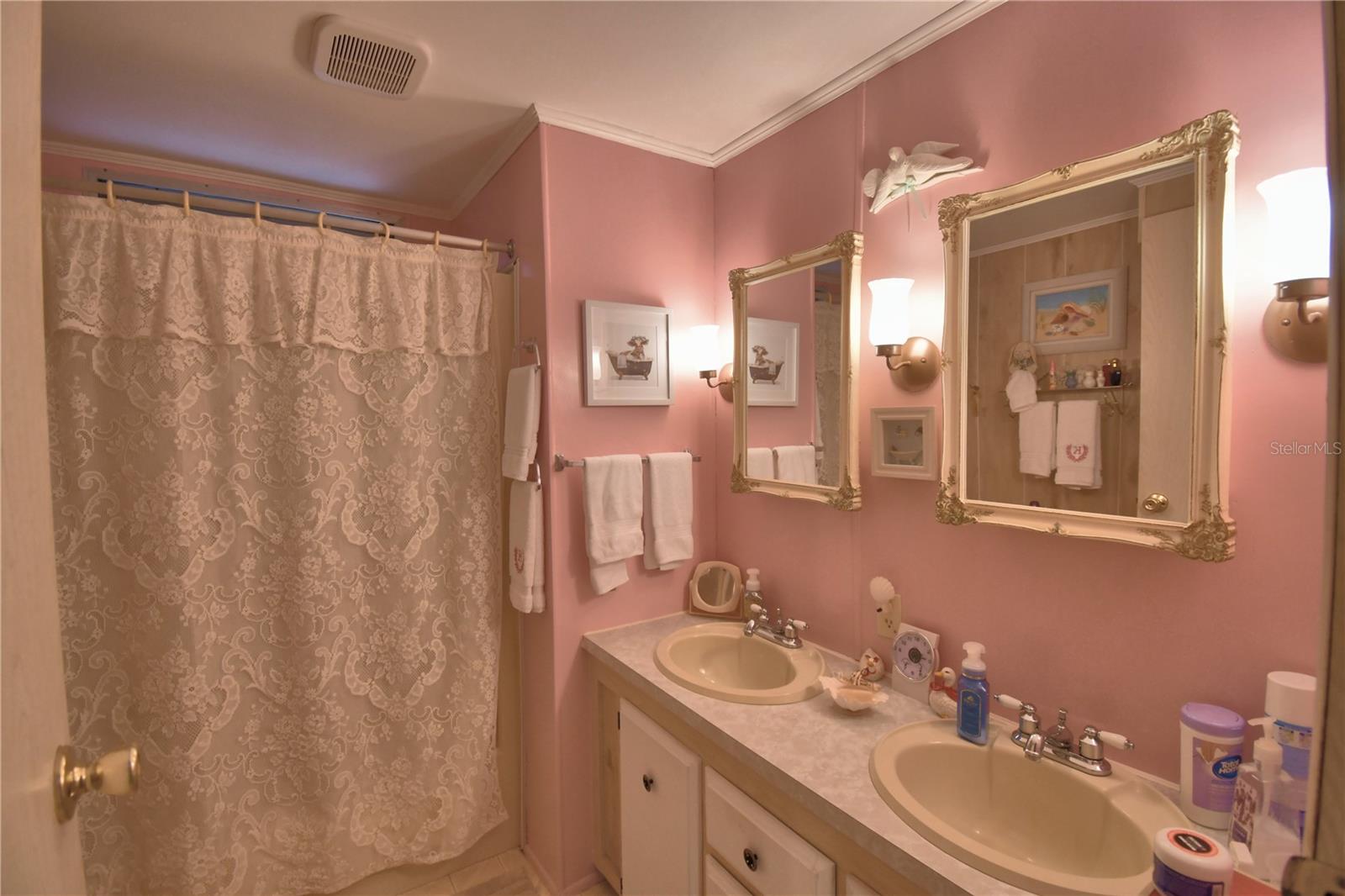 P4932743 Property Photo