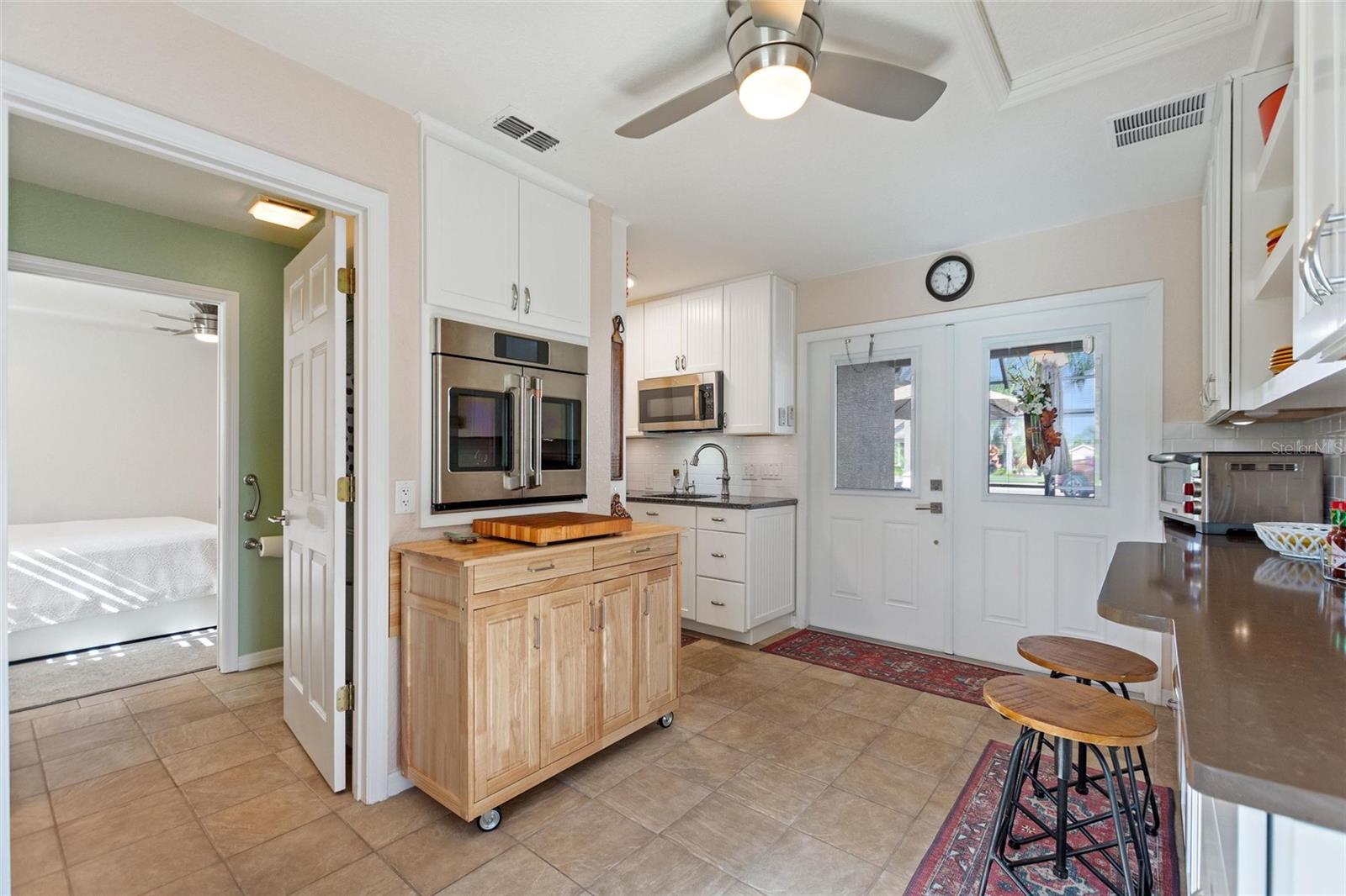 652 MEANDERING WAY, POLK CITY, FL, 33868