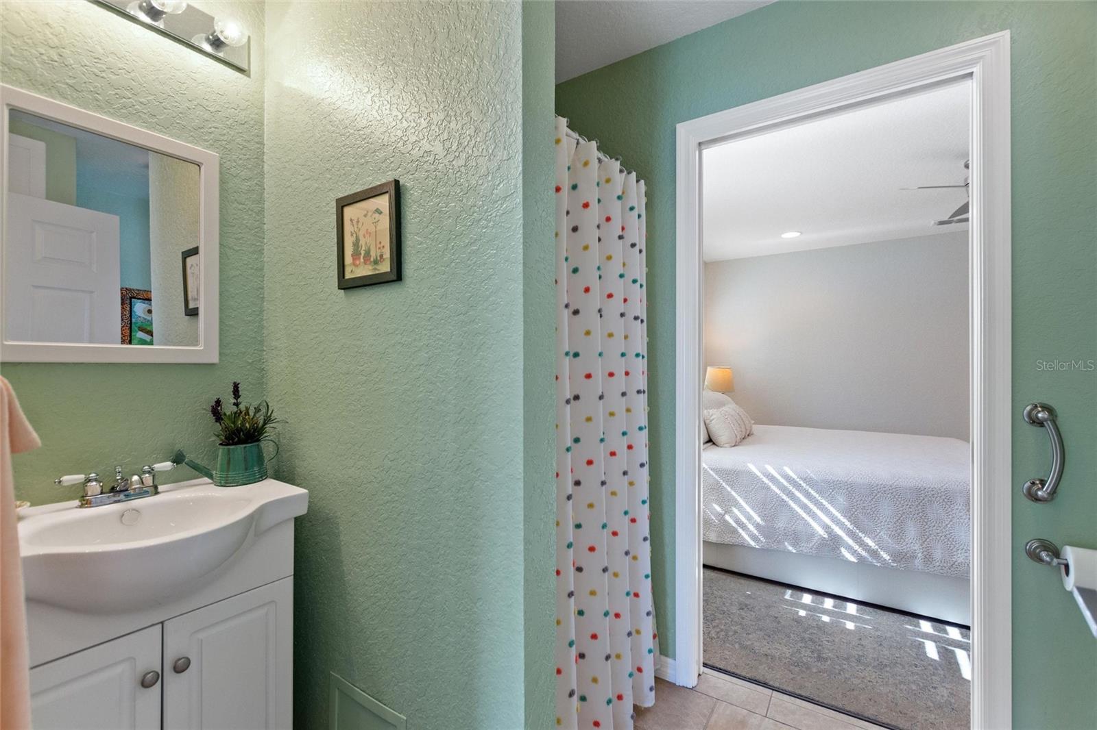 652 MEANDERING WAY, POLK CITY, FL, 33868