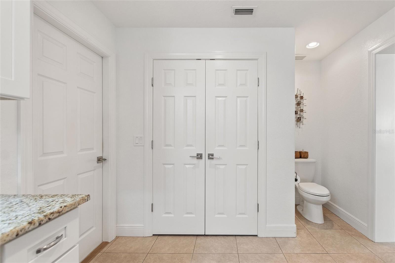 652 MEANDERING WAY, POLK CITY, FL, 33868