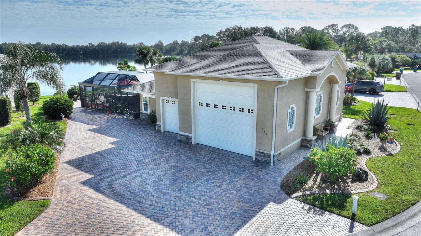 652 MEANDERING WAY, POLK CITY, FL, 33868