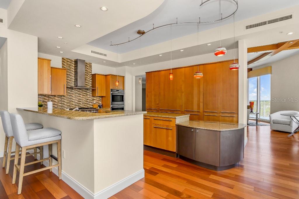 13675 VANDERBILT DR #1105, NAPLES, FL, 34110