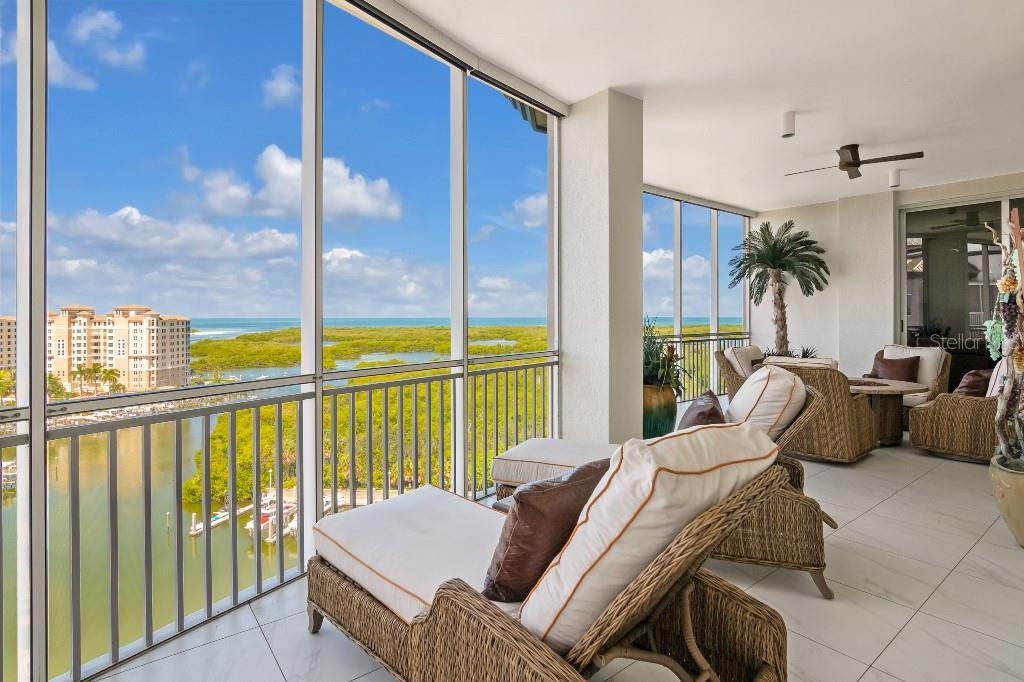 13675 VANDERBILT DR #1105, NAPLES, FL, 34110