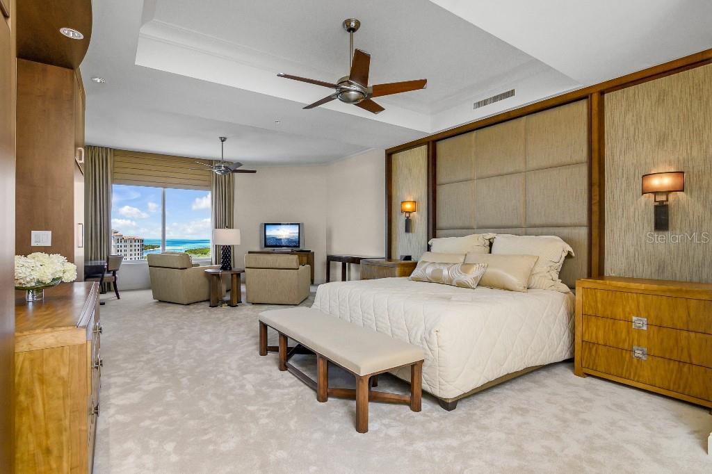 13675 VANDERBILT DR #1105, NAPLES, FL, 34110