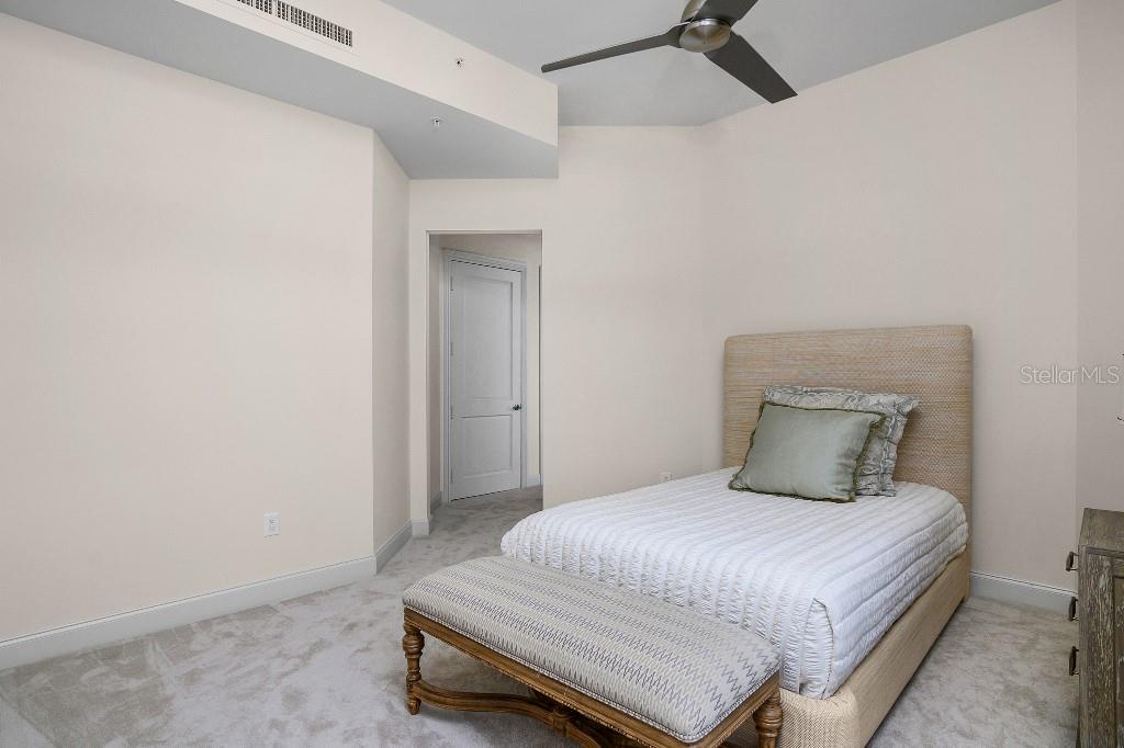 13675 VANDERBILT DR #1105, NAPLES, FL, 34110