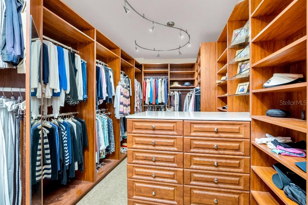 13675 VANDERBILT DR #1105, NAPLES, FL, 34110