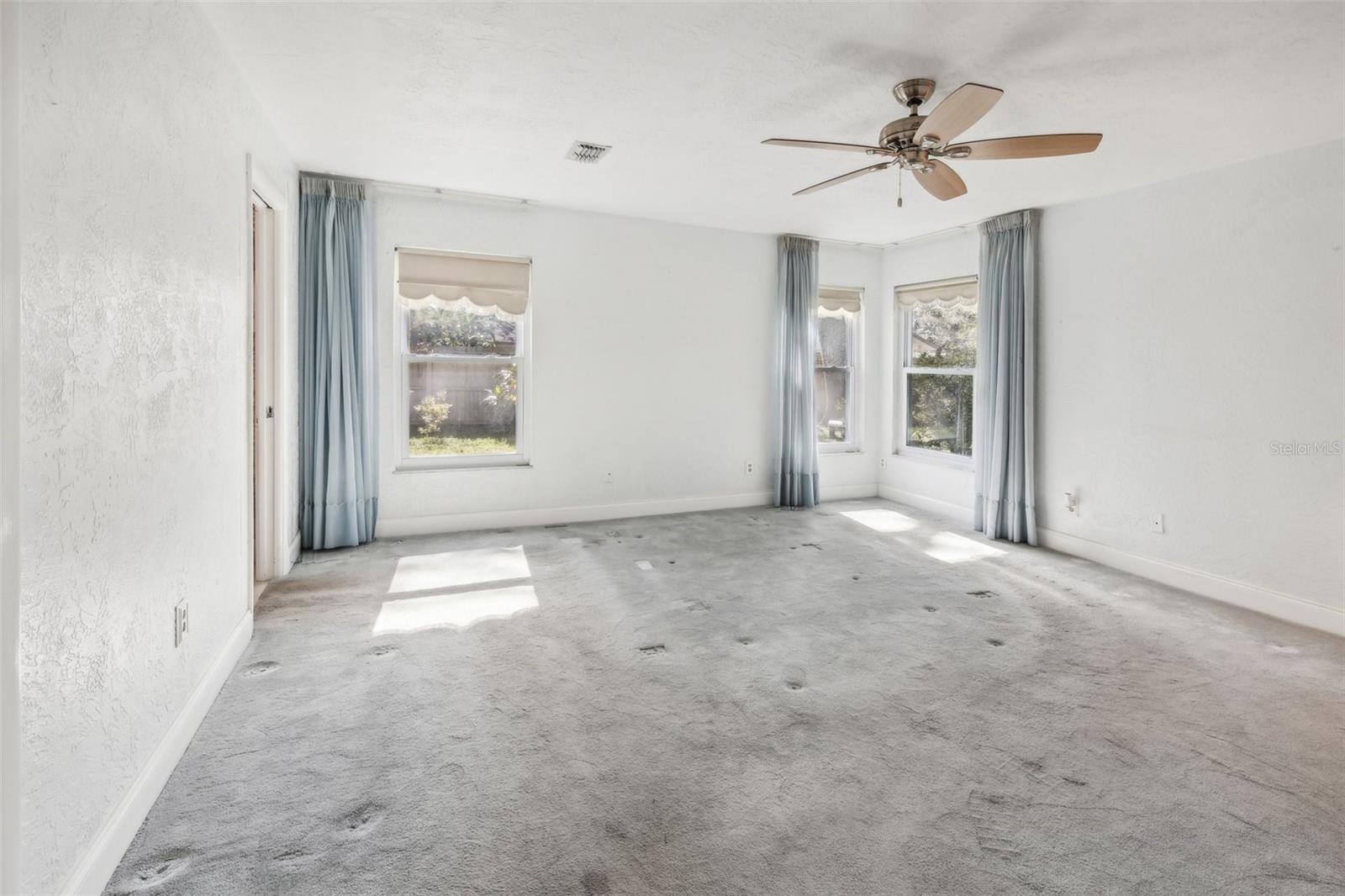 222 RIVIERE RD, PALM HARBOR, FL, 34683