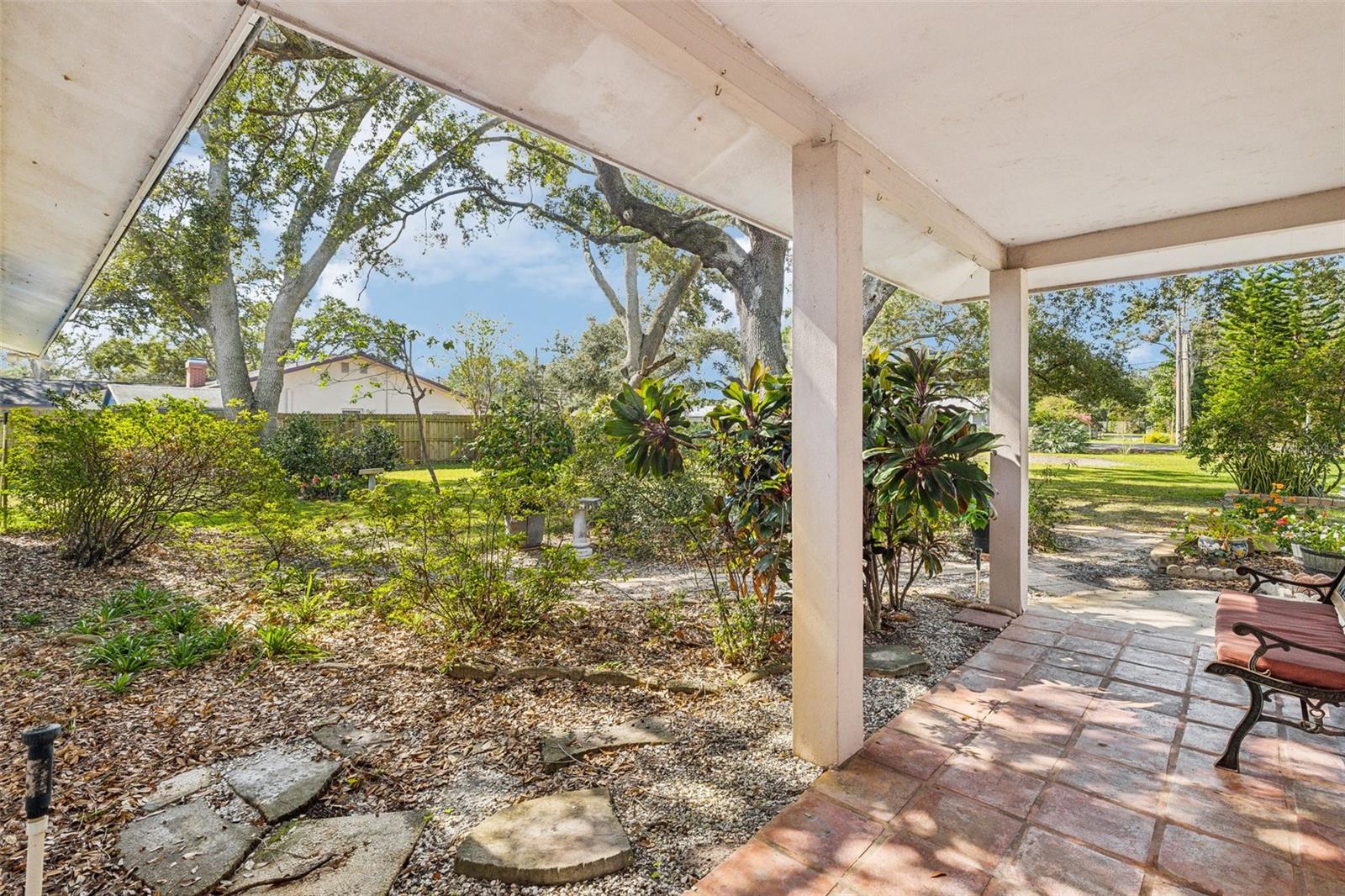222 RIVIERE RD, PALM HARBOR, FL, 34683