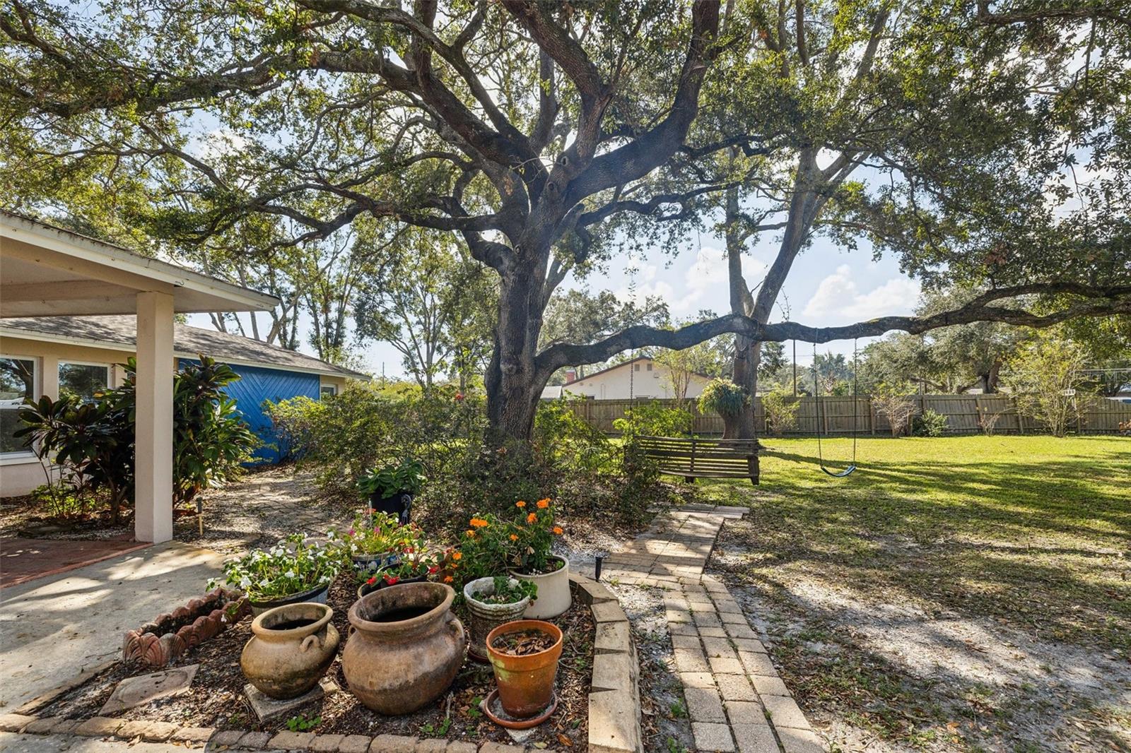 222 RIVIERE RD, PALM HARBOR, FL, 34683