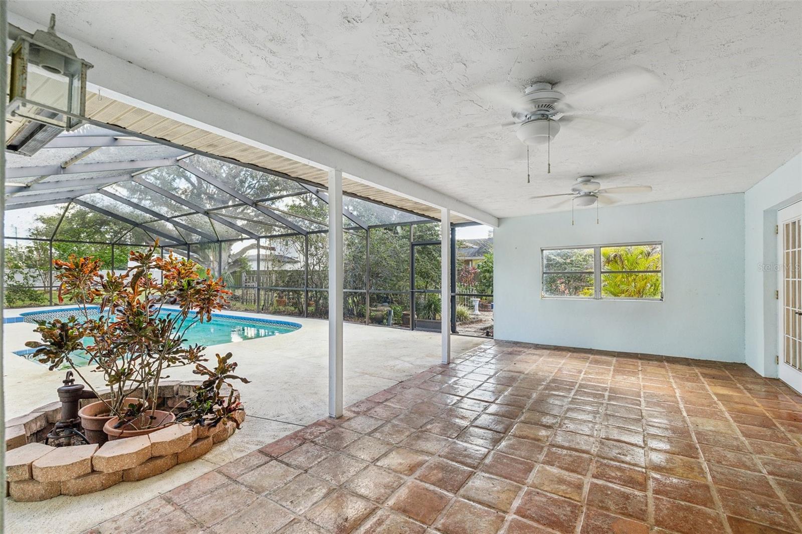222 RIVIERE RD, PALM HARBOR, FL, 34683