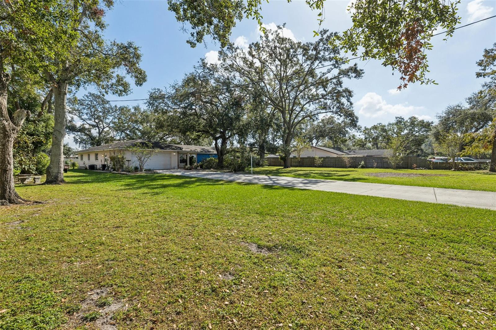 222 RIVIERE RD, PALM HARBOR, FL, 34683