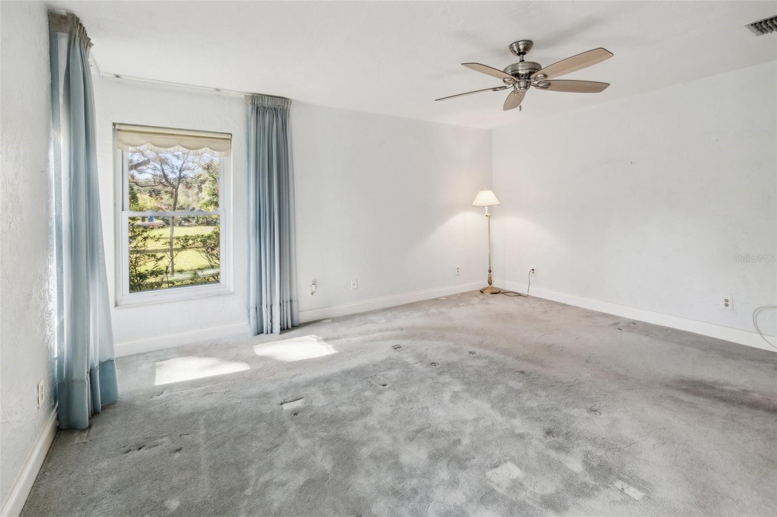 222 RIVIERE RD, PALM HARBOR, FL, 34683