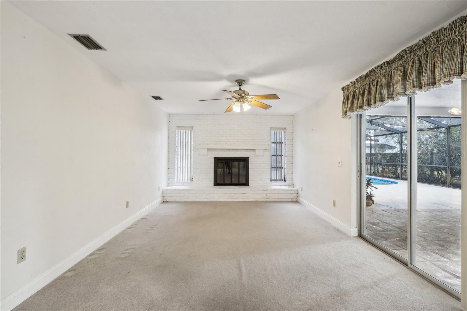 222 RIVIERE RD, PALM HARBOR, FL, 34683
