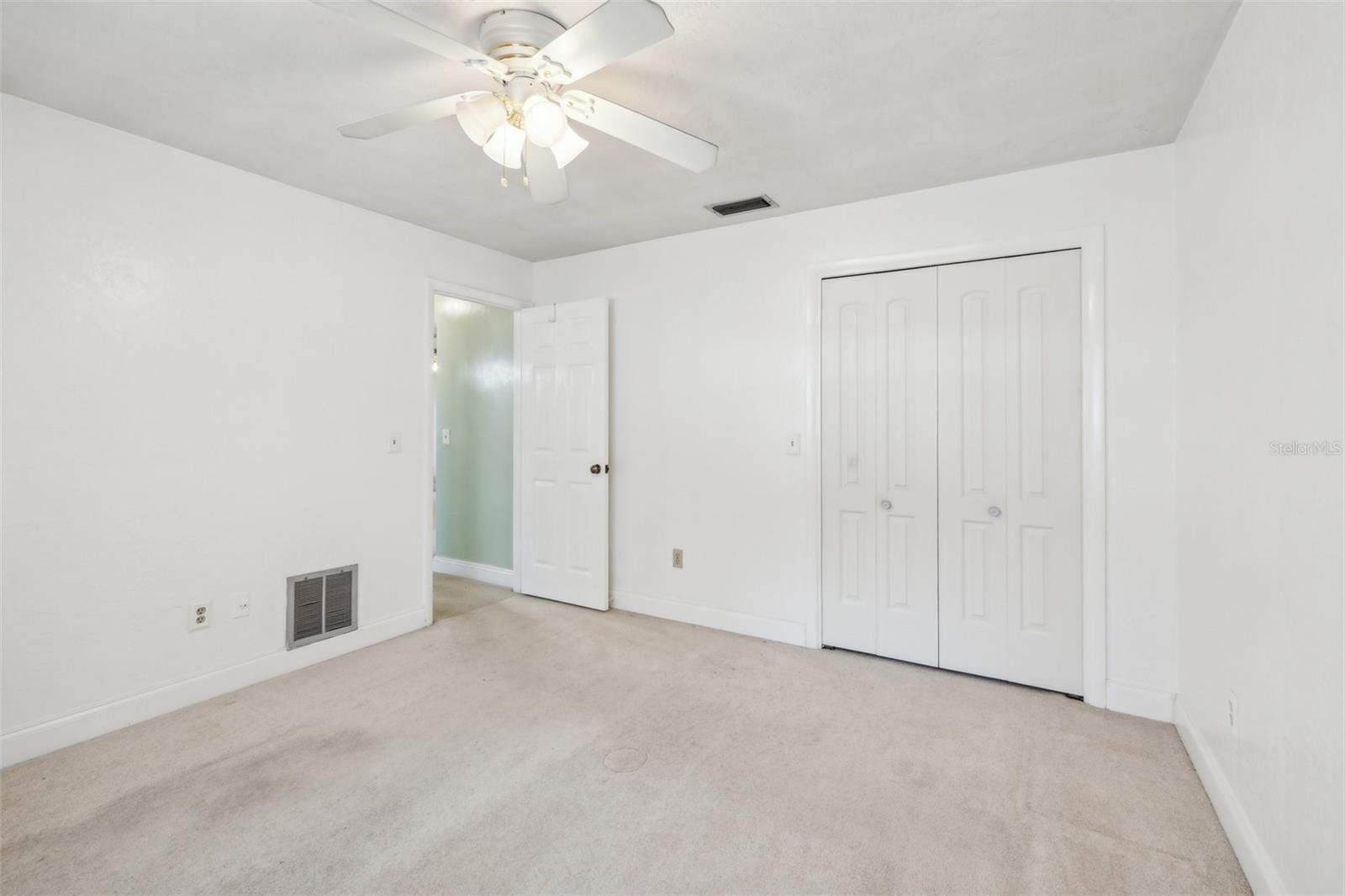 222 RIVIERE RD, PALM HARBOR, FL, 34683