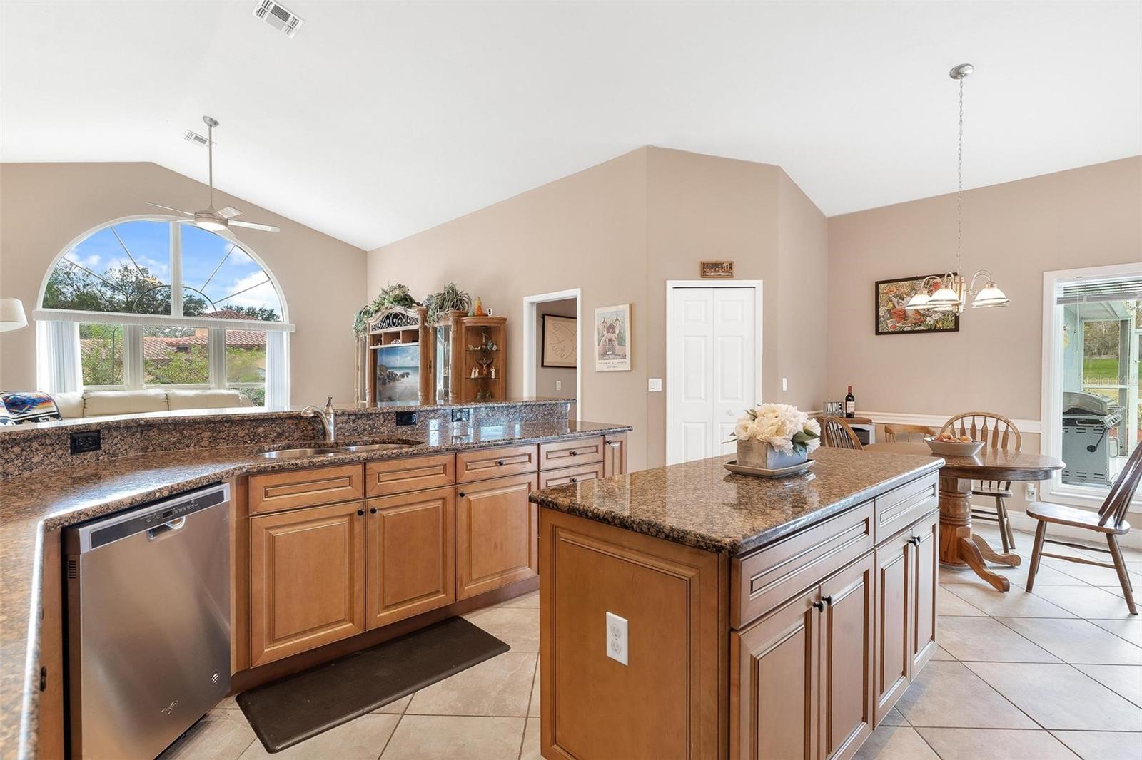 39509 HARBOR HILLS BLVD, LADY LAKE, FL, 32159