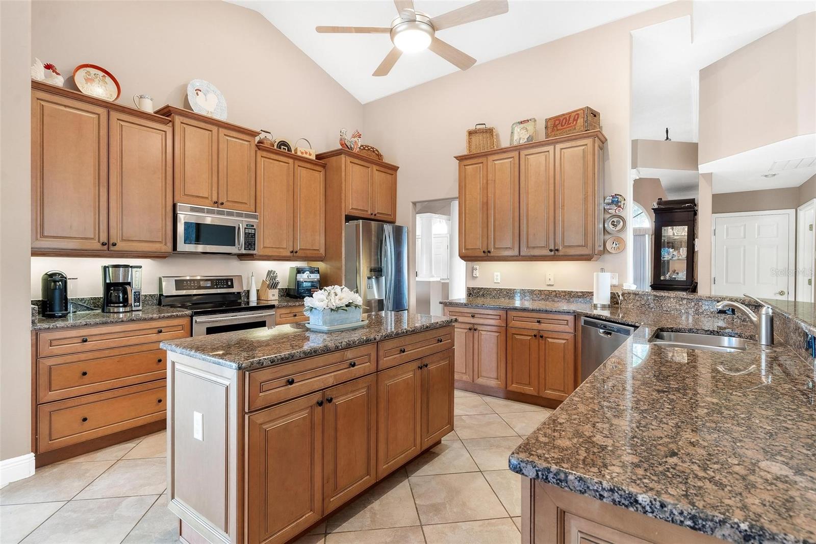 39509 HARBOR HILLS BLVD, LADY LAKE, FL, 32159