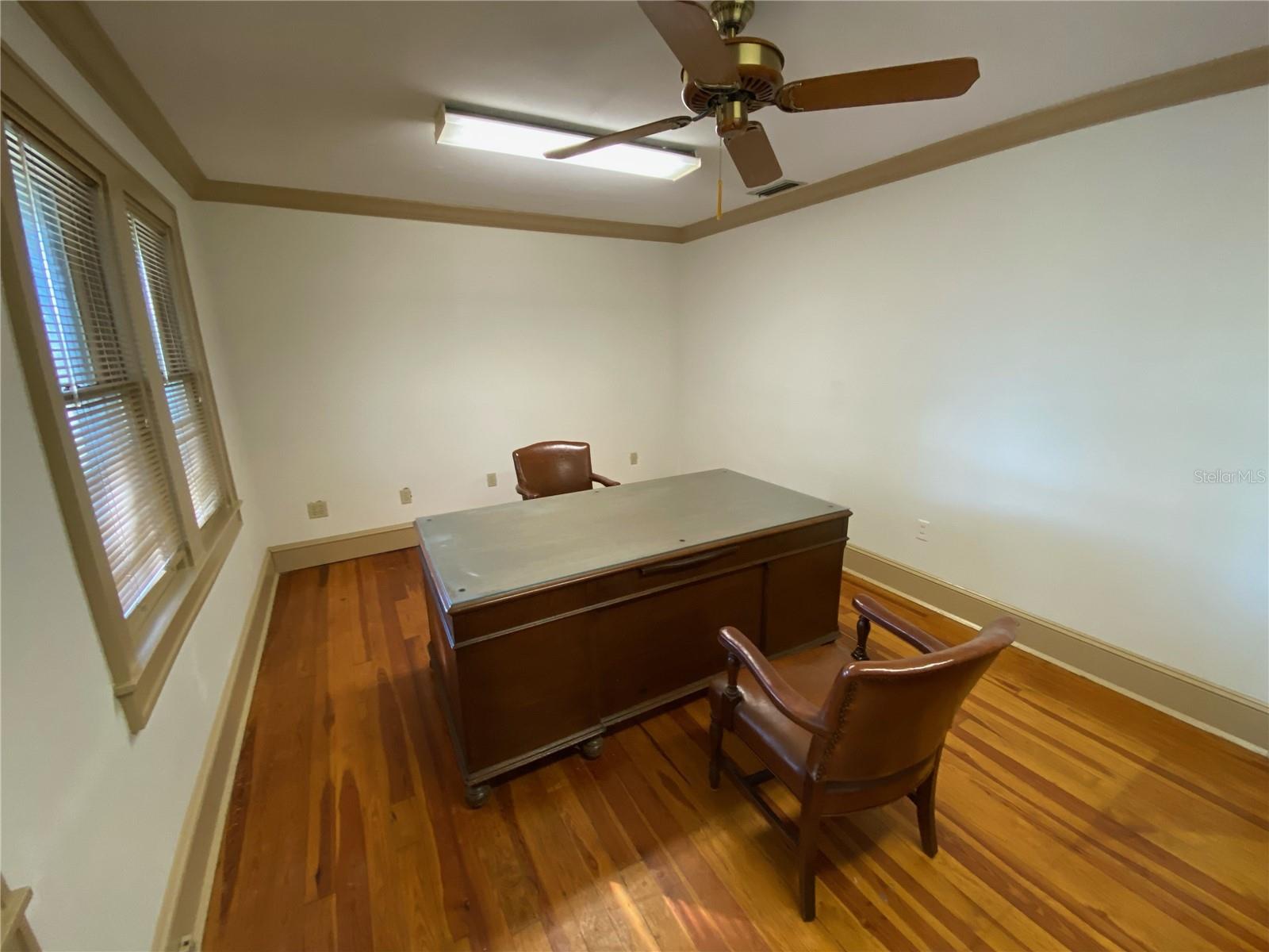 122 N ST. CLAIR ABRAMS AVE, TAVARES, FL, 32778