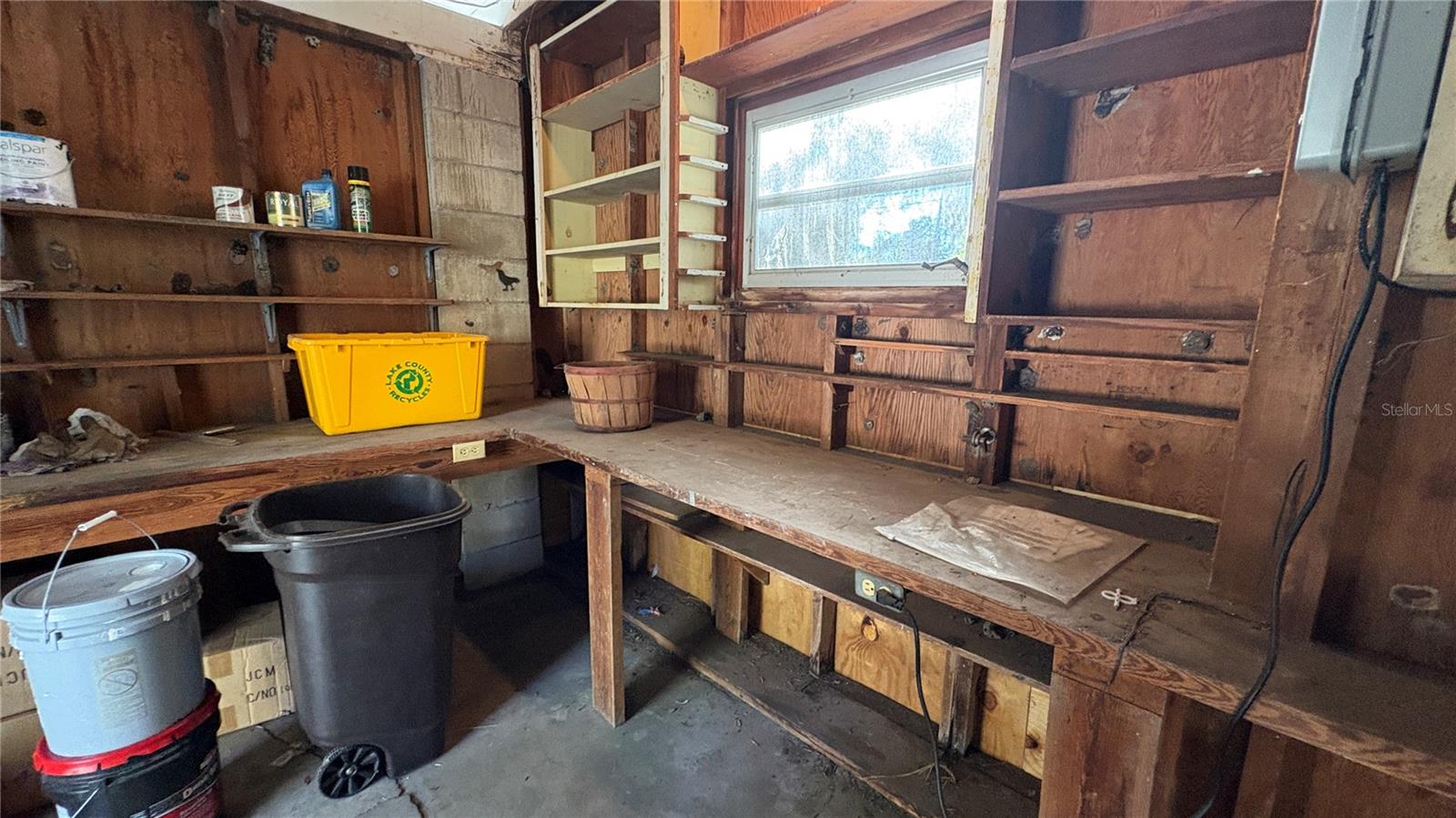 122 N ST. CLAIR ABRAMS AVE, TAVARES, FL, 32778