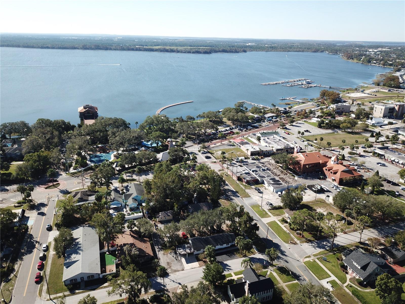 122 N ST. CLAIR ABRAMS AVE, TAVARES, FL, 32778