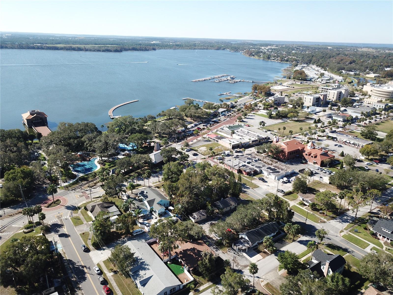 122 N ST. CLAIR ABRAMS AVE, TAVARES, FL, 32778