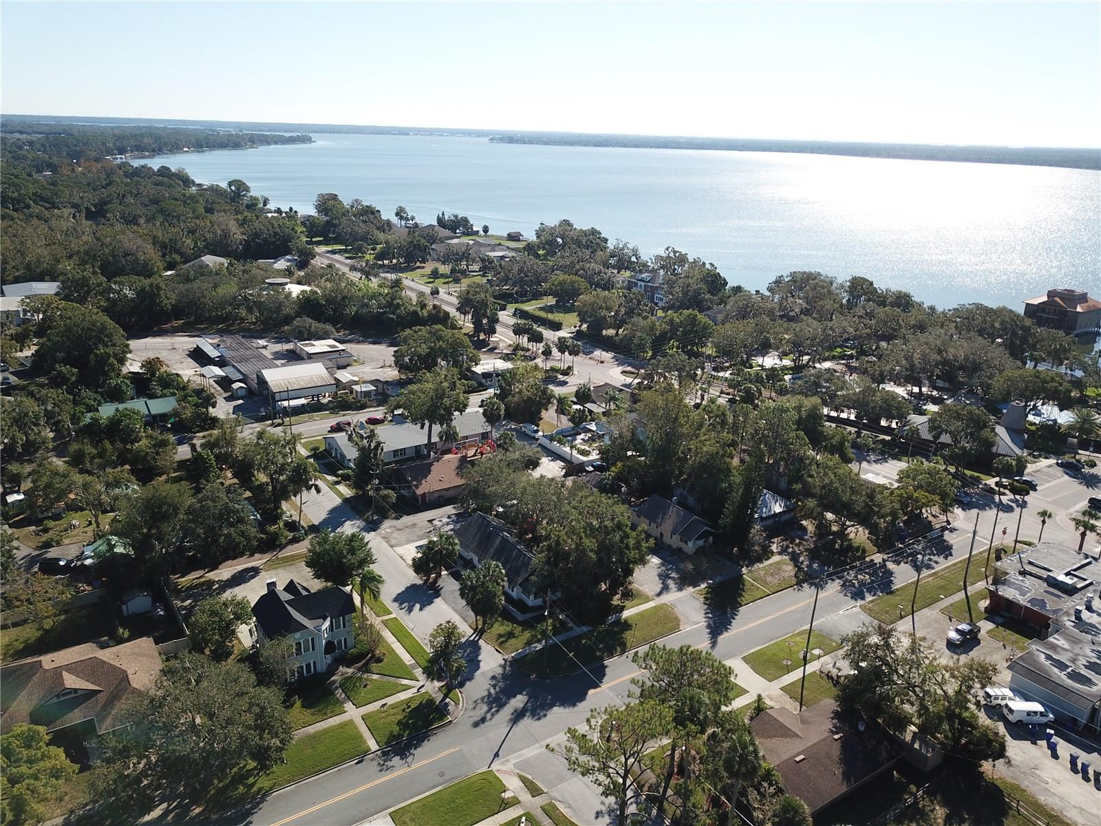 122 N ST. CLAIR ABRAMS AVE, TAVARES, FL, 32778