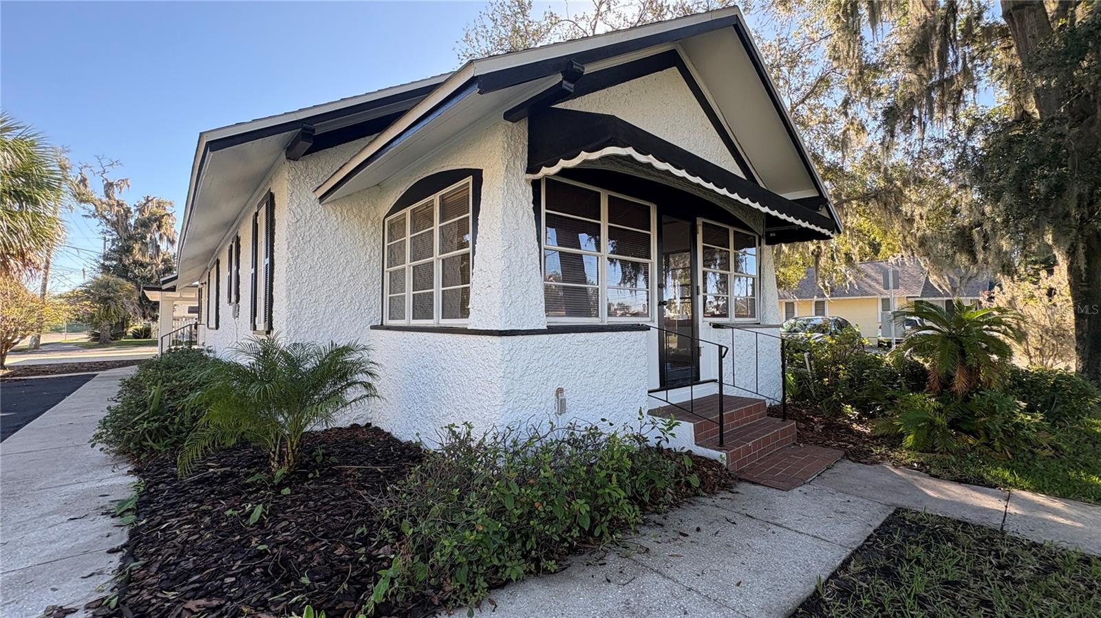 122 N ST. CLAIR ABRAMS AVE, TAVARES, FL, 32778