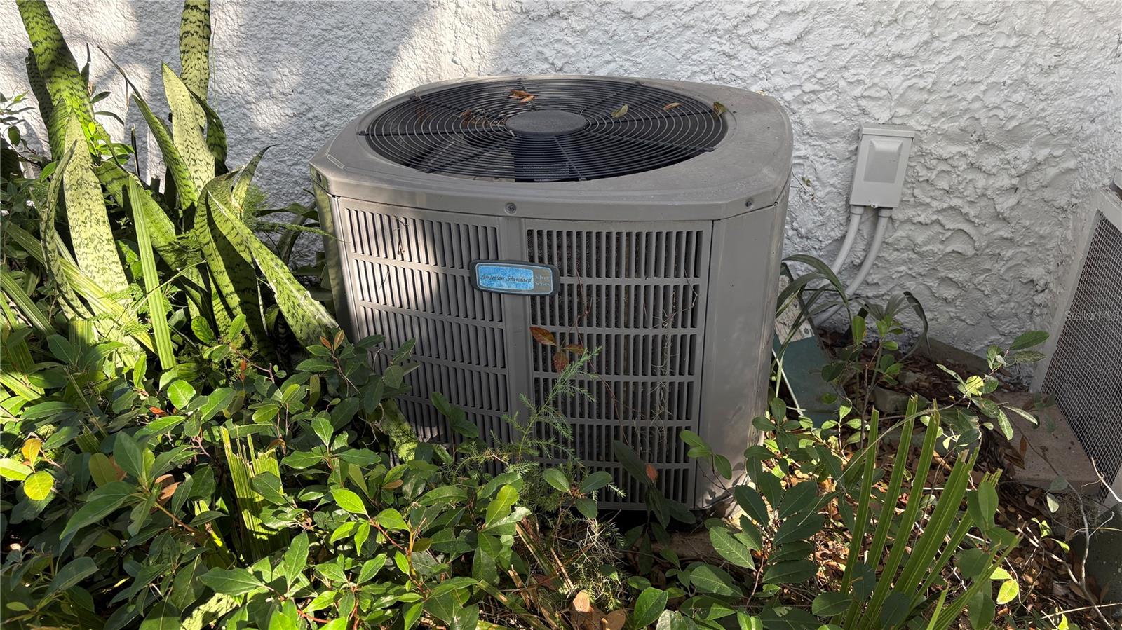 122 N ST. CLAIR ABRAMS AVE, TAVARES, FL, 32778