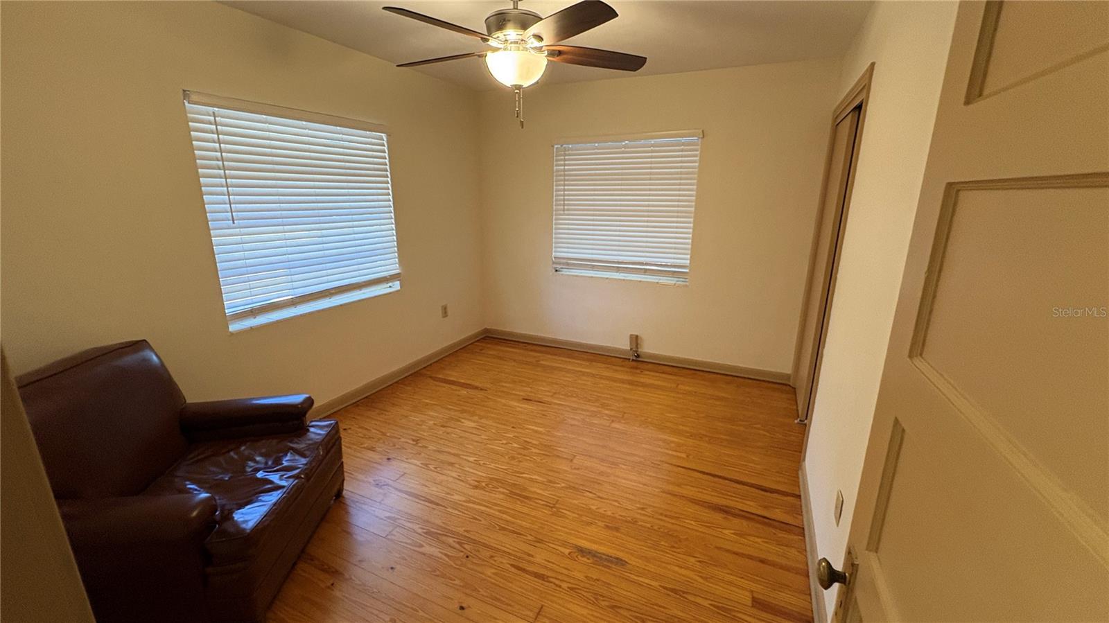 122 N ST. CLAIR ABRAMS AVE, TAVARES, FL, 32778