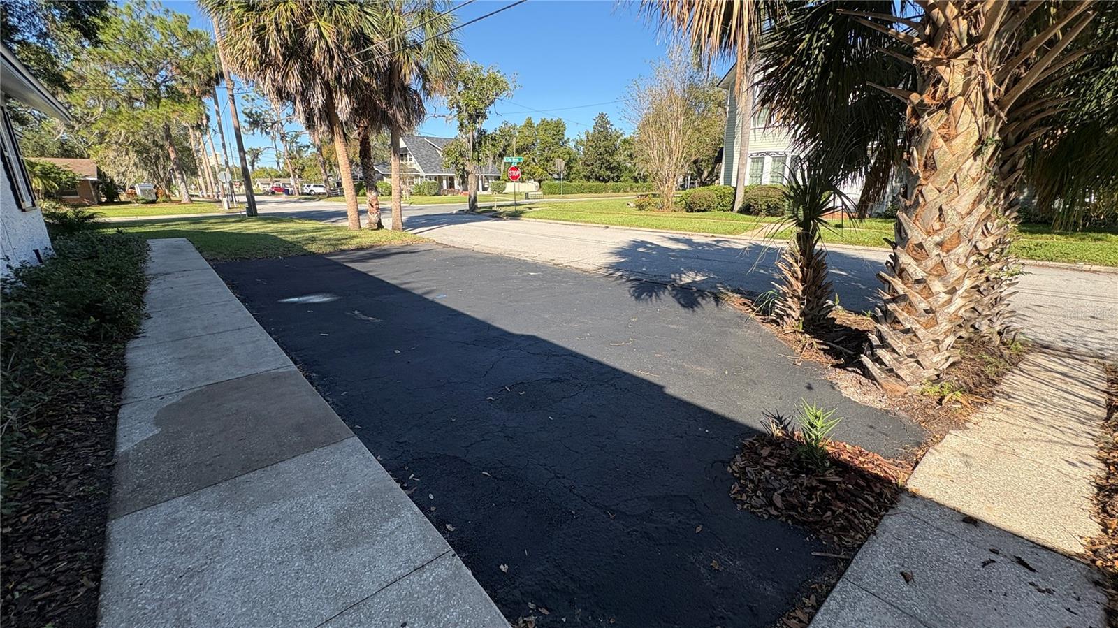 122 N ST. CLAIR ABRAMS AVE, TAVARES, FL, 32778