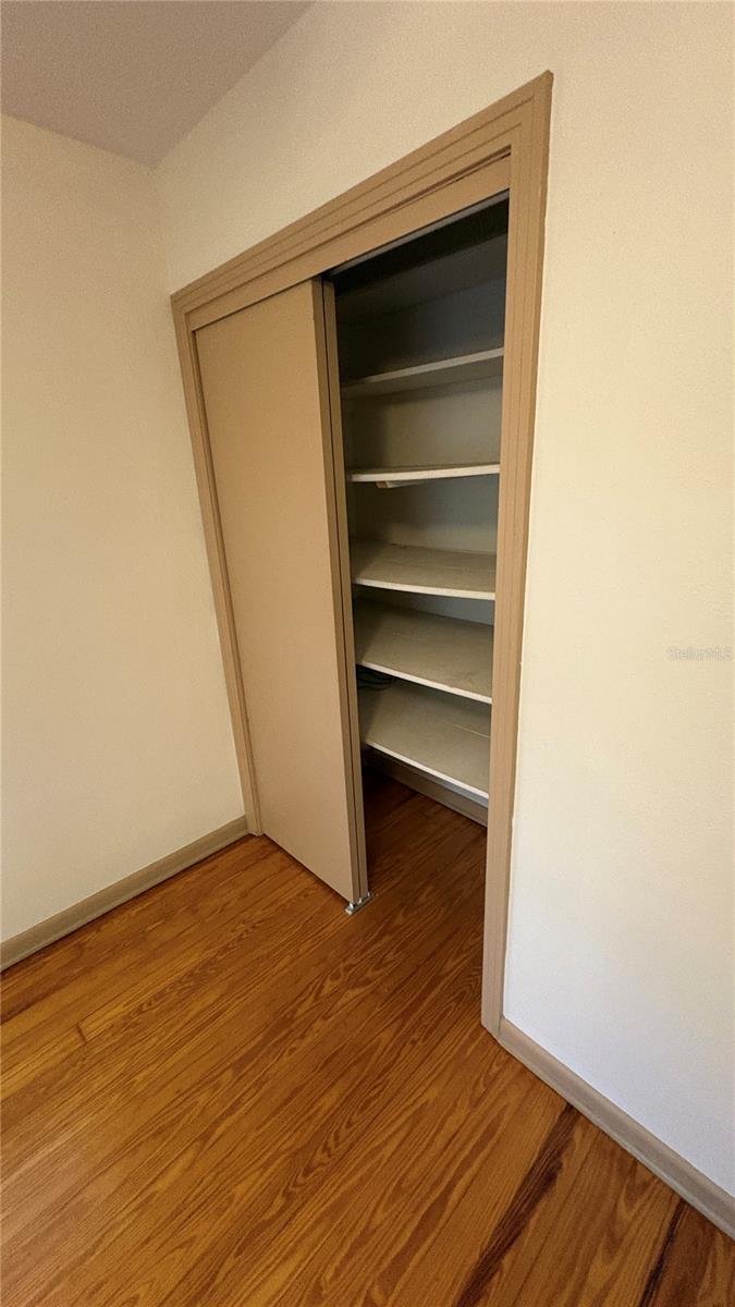 122 N ST. CLAIR ABRAMS AVE, TAVARES, FL, 32778