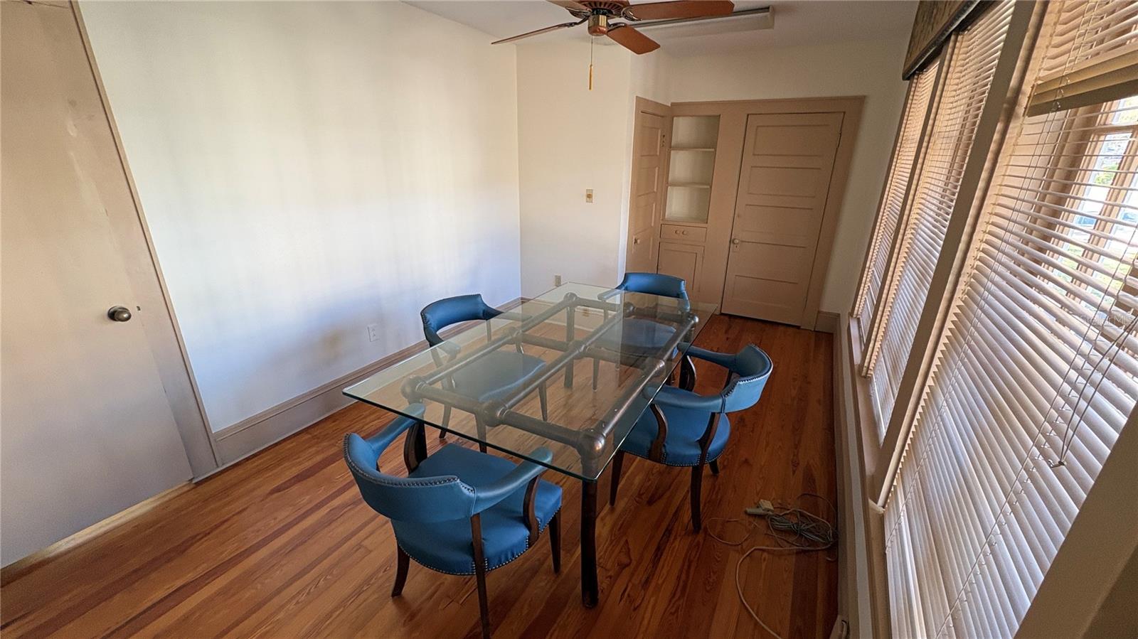 122 N ST. CLAIR ABRAMS AVE, TAVARES, FL, 32778