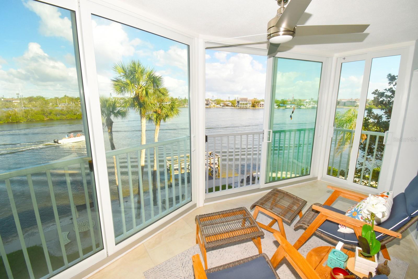 1350 N PORTOFINO DR #302TAR, SARASOTA, FL, 34242