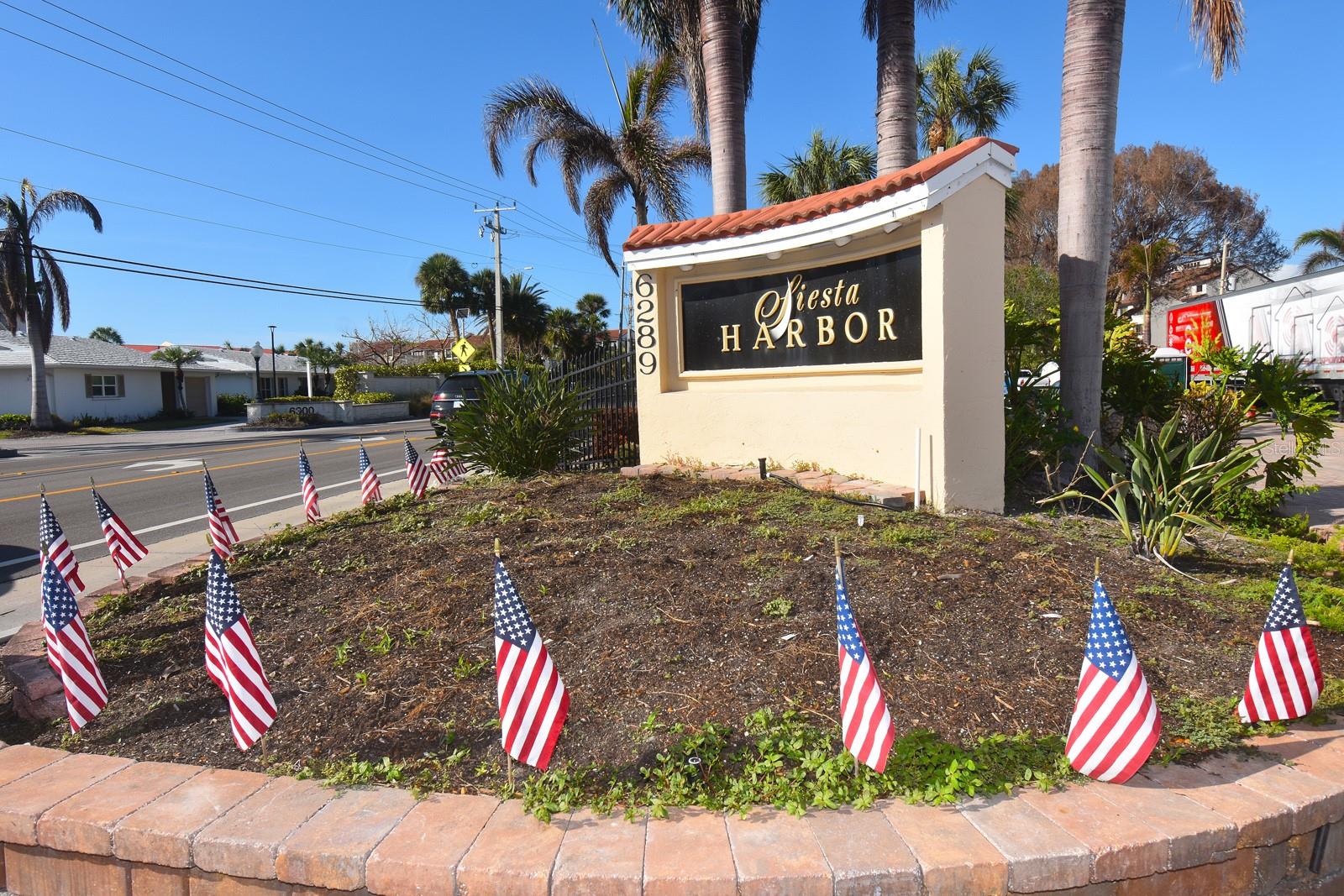 1350 N PORTOFINO DR #302TAR, SARASOTA, FL, 34242