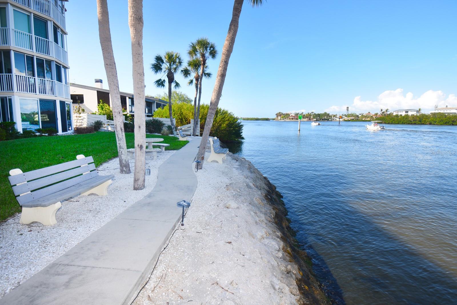 1350 N PORTOFINO DR #302TAR, SARASOTA, FL, 34242