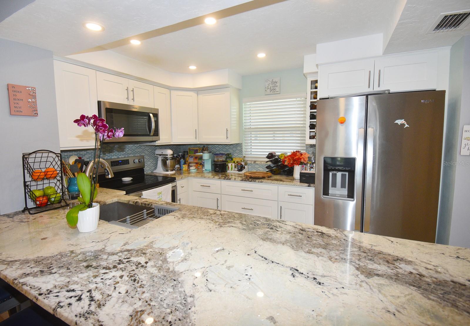 1350 N PORTOFINO DR #302TAR, SARASOTA, FL, 34242