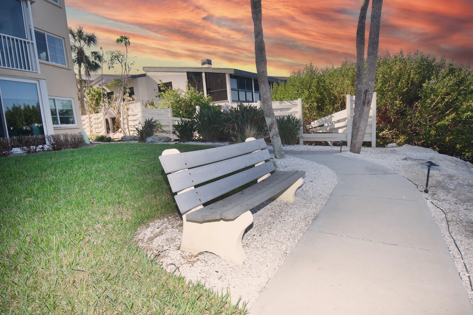 1350 N PORTOFINO DR #302TAR, SARASOTA, FL, 34242
