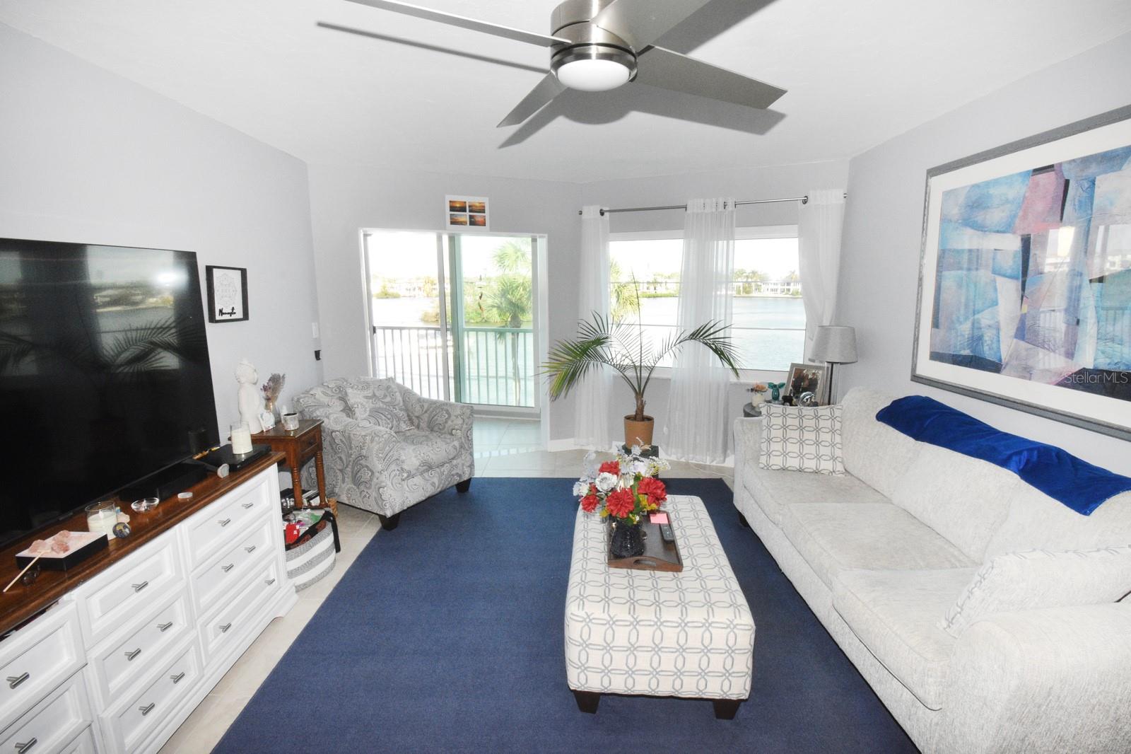 1350 N PORTOFINO DR #302TAR, SARASOTA, FL, 34242