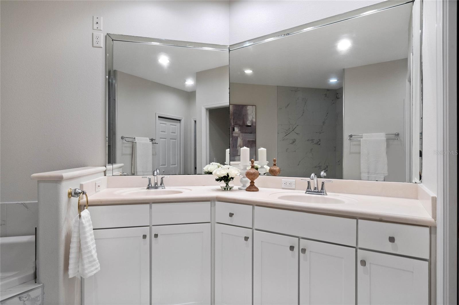 8209 TIVOLI DR, ORLANDO, FL, 32836