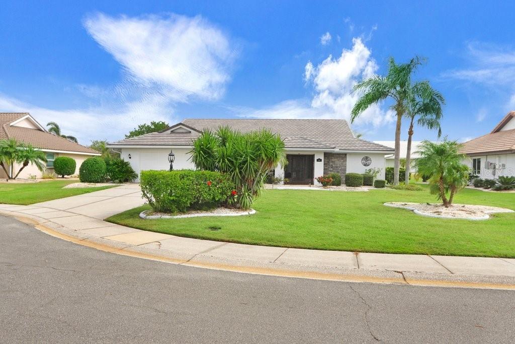 704 MEDINA WAY, SUN CITY CENTER, FL, 33573