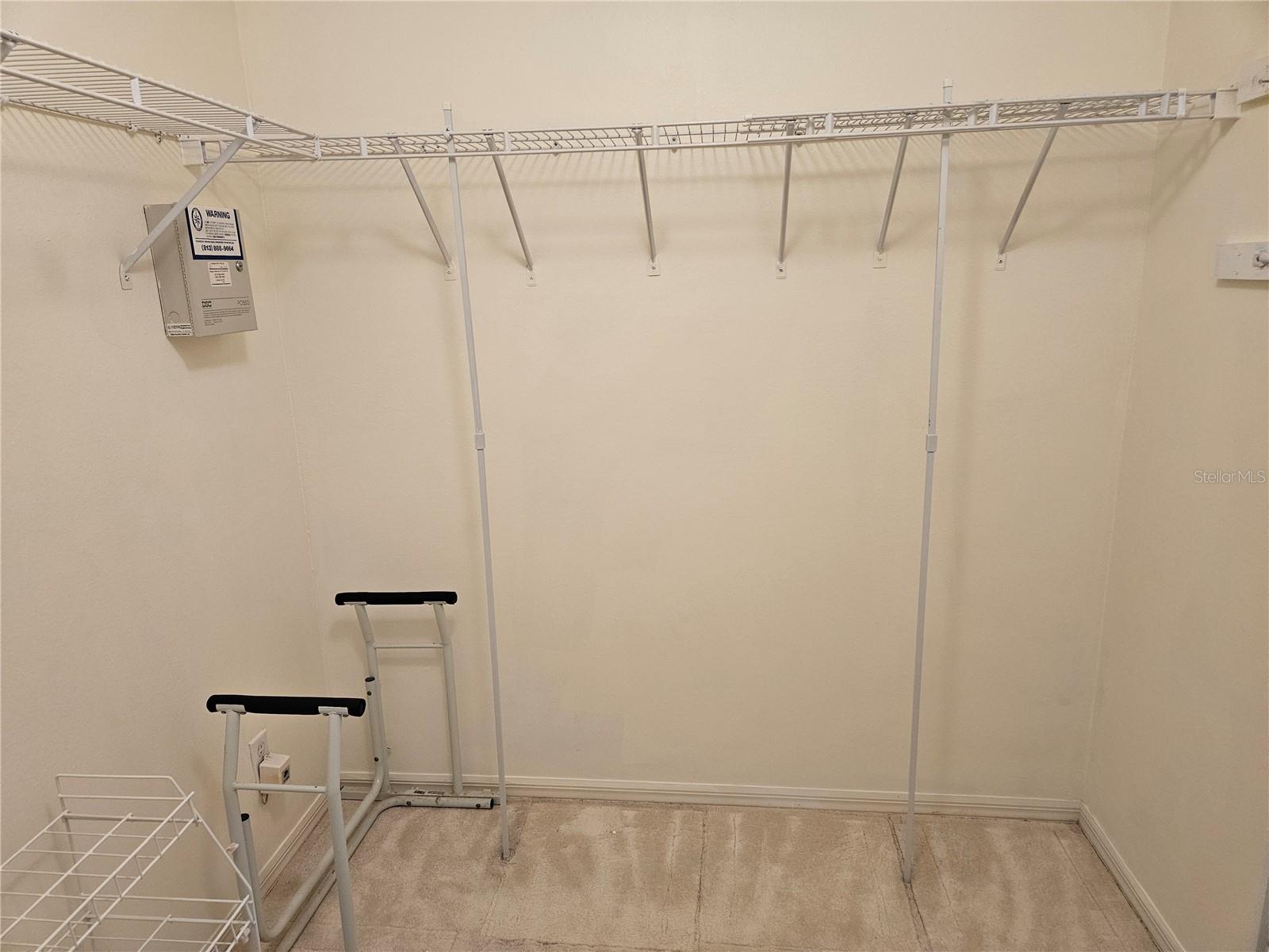 MB Walk-in closet
